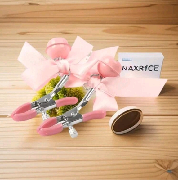 Nipple Clamps With Pink Satin Bows & Dangley Jingle Bells (OS) - Picture 3 of 11